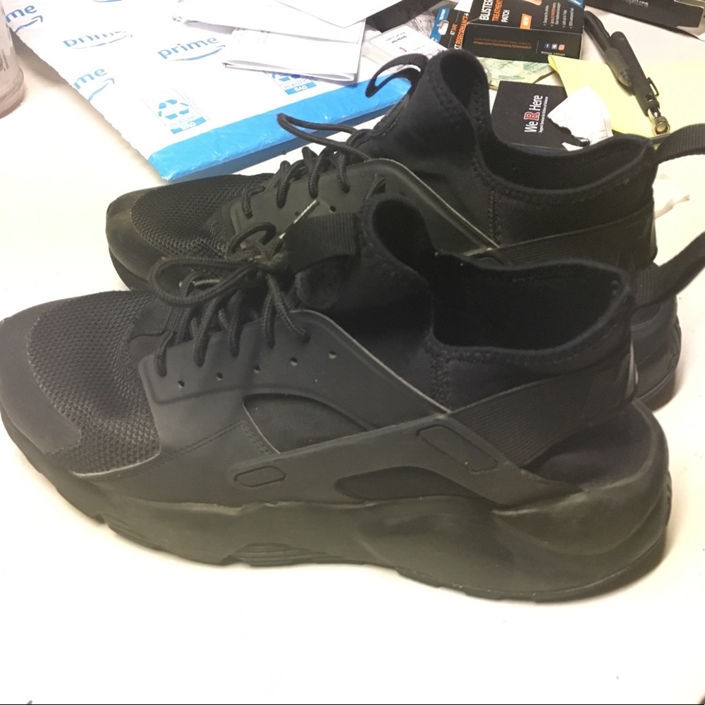 Nike Huarache Black Men’s Size 9.5